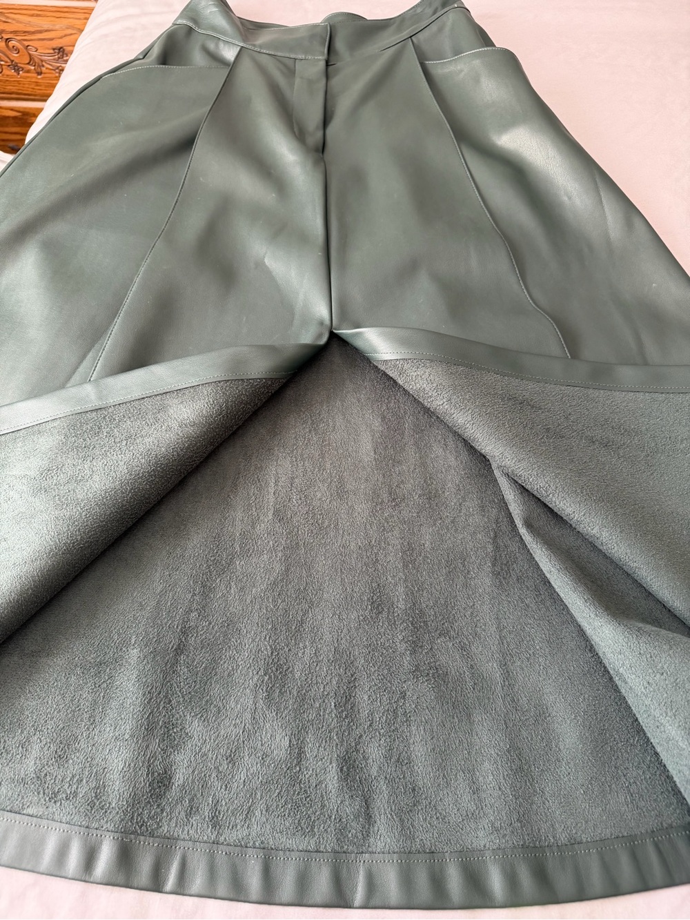 ZARA S Faux Leather Midi Skirt Green A-Line High Waist Panel Detail Pockets chic - Picture 8 of 10